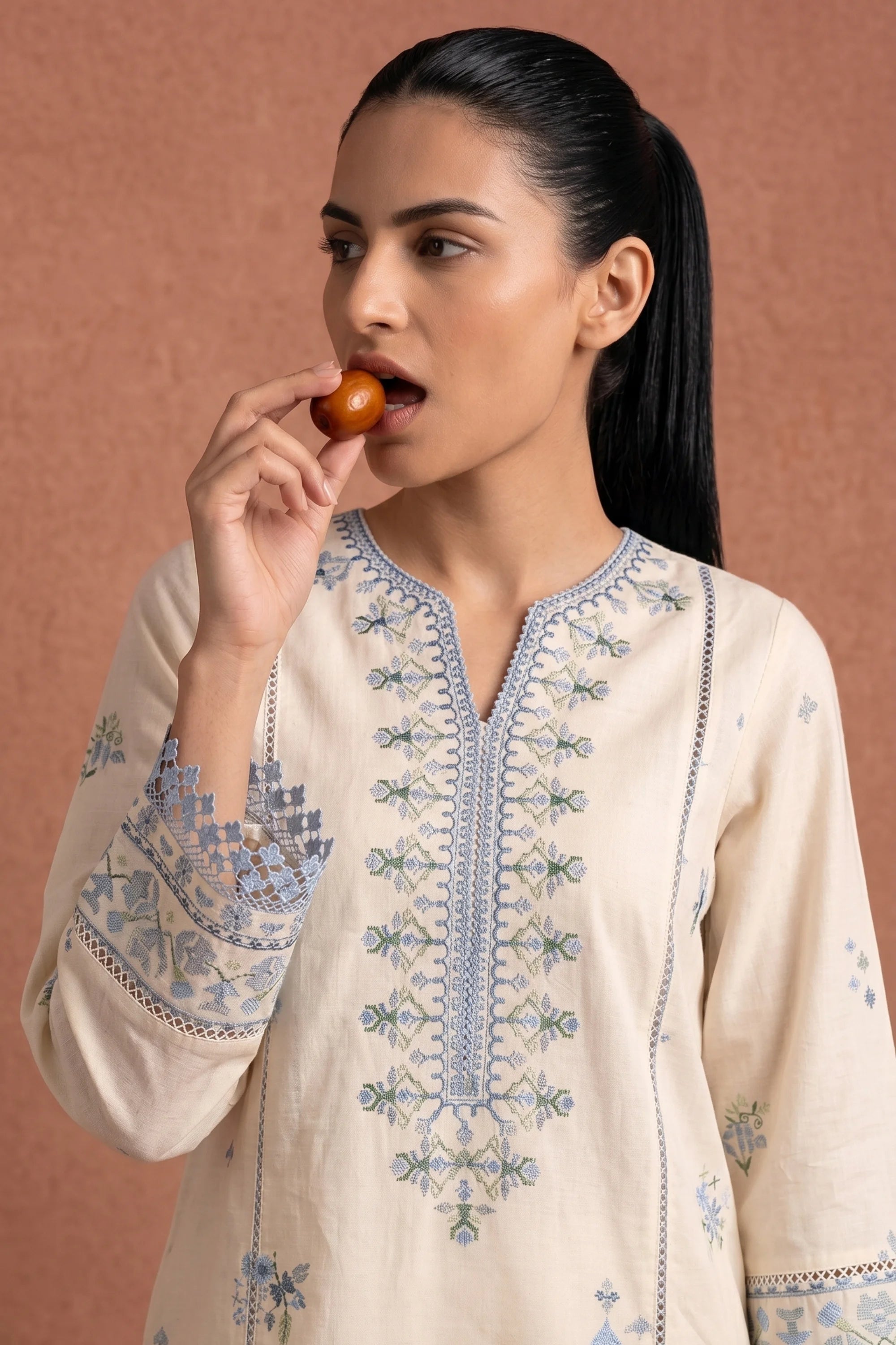 Ivory Suzani - Luxury Lawn Suit