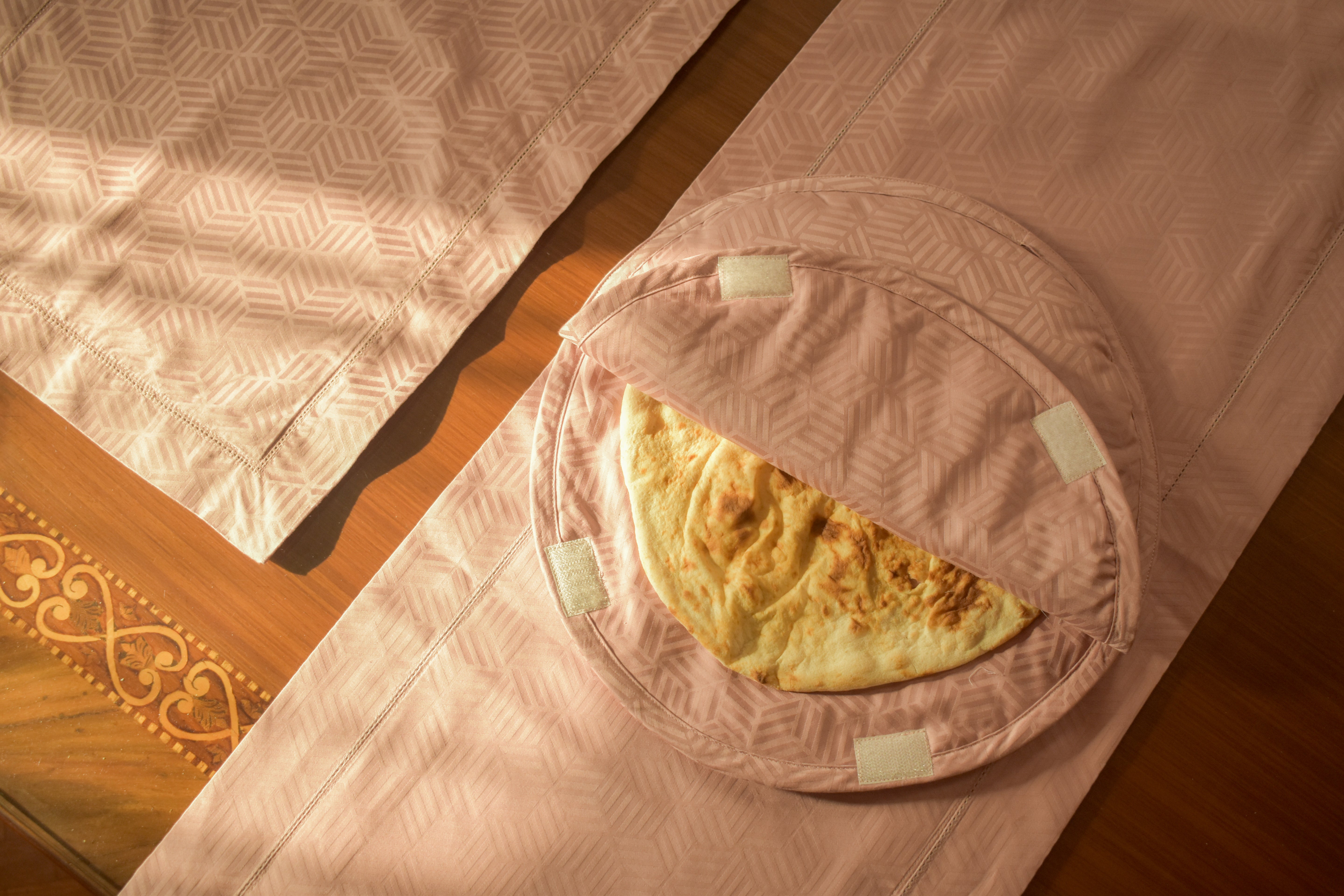 Jacquard Roti Cover Luxe-Edition