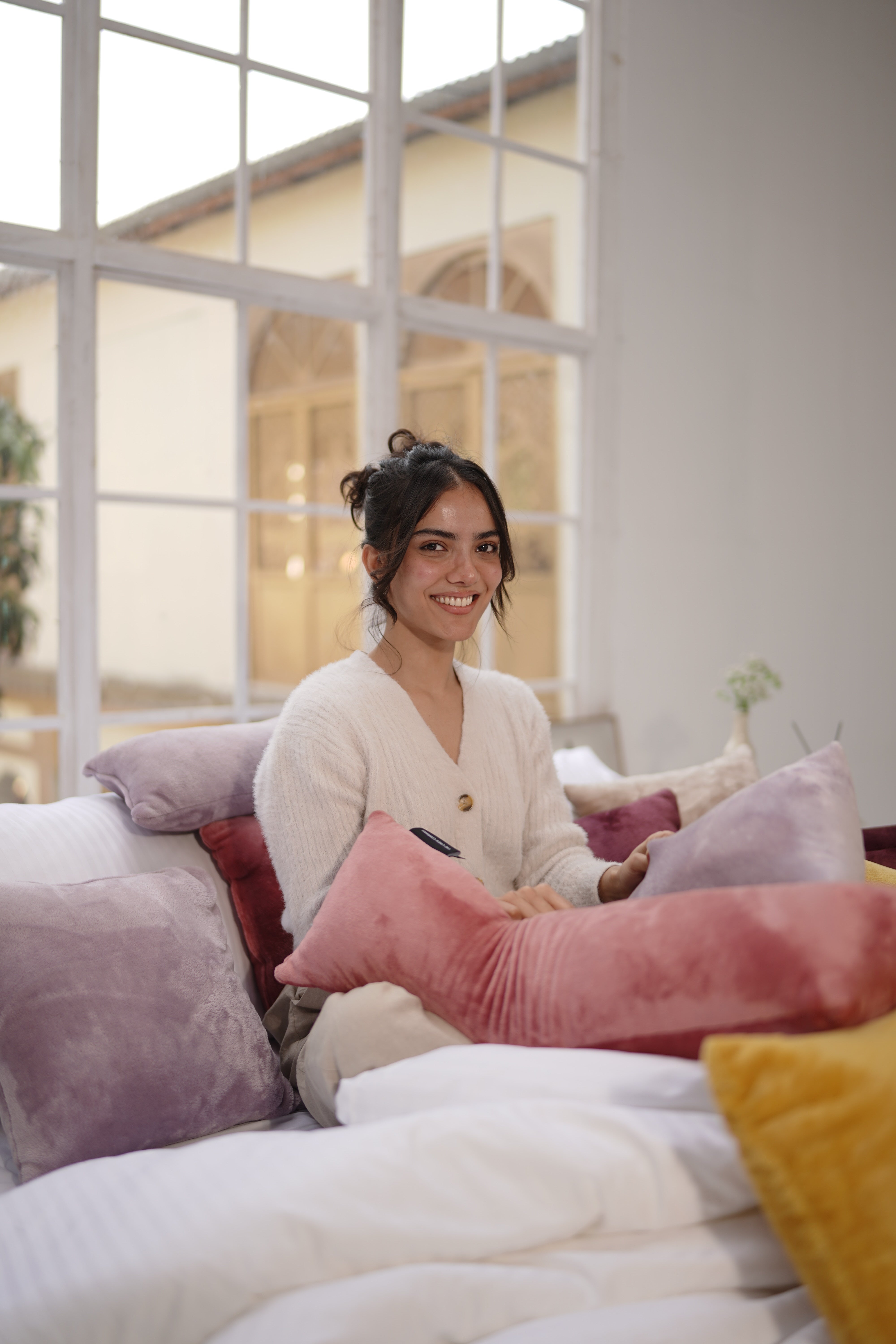 نیوی آلیشان کشن