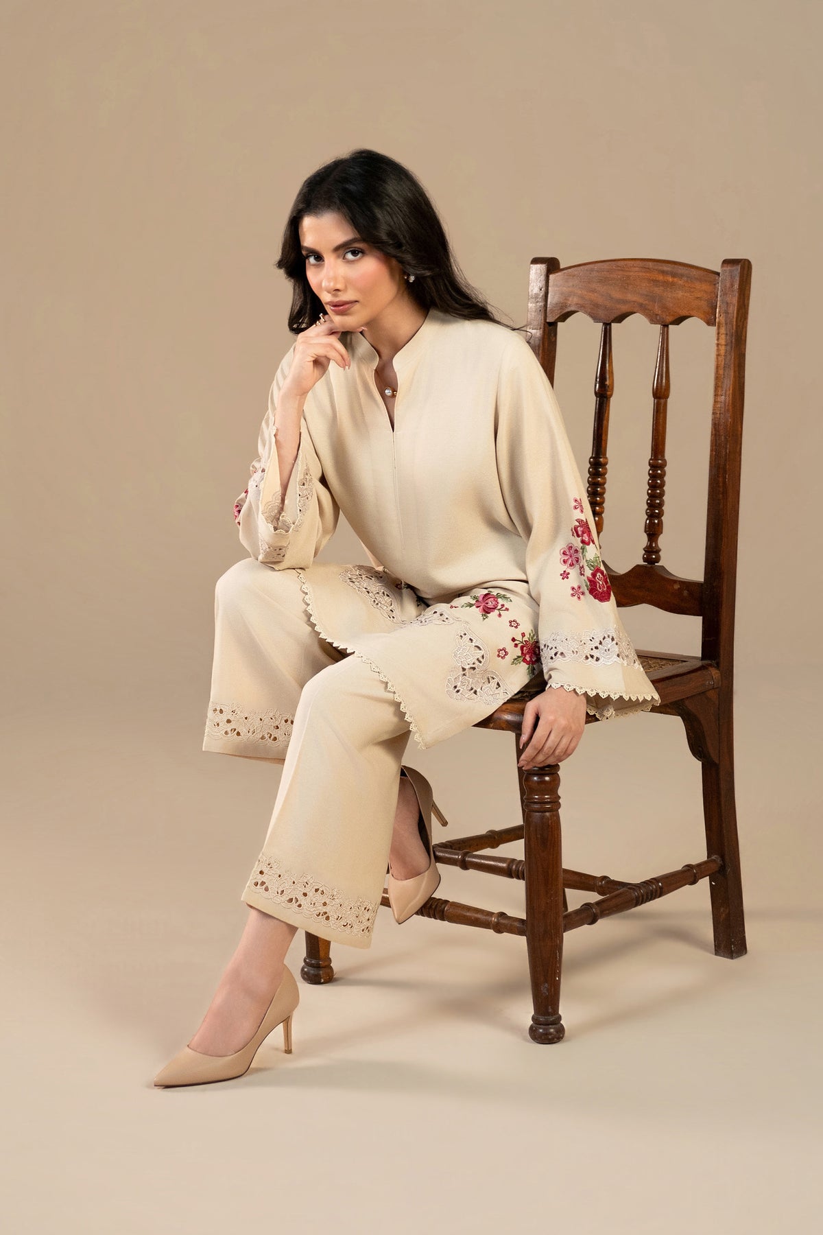 Ivory Rouge Karandi Set