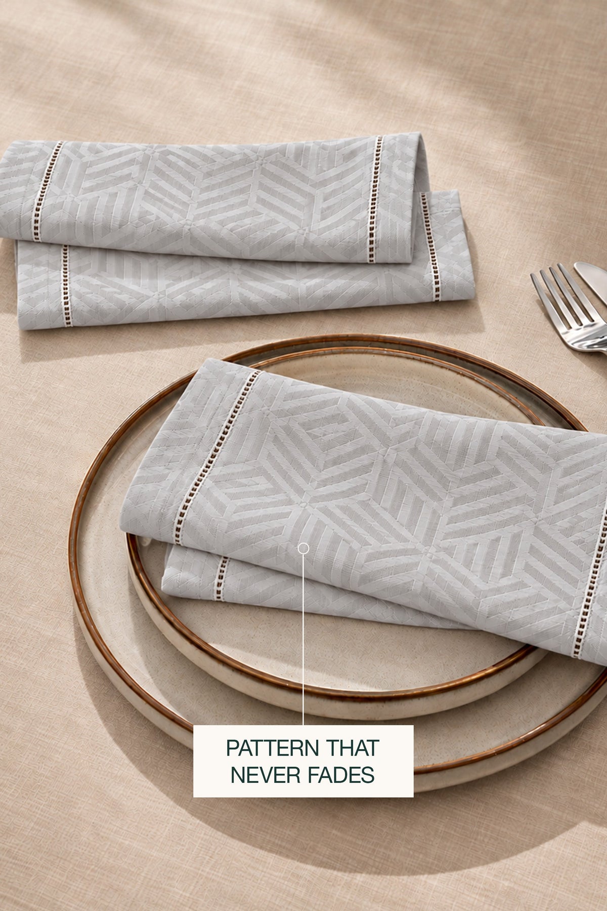 Jacquard napkin in light grey #color_light grey