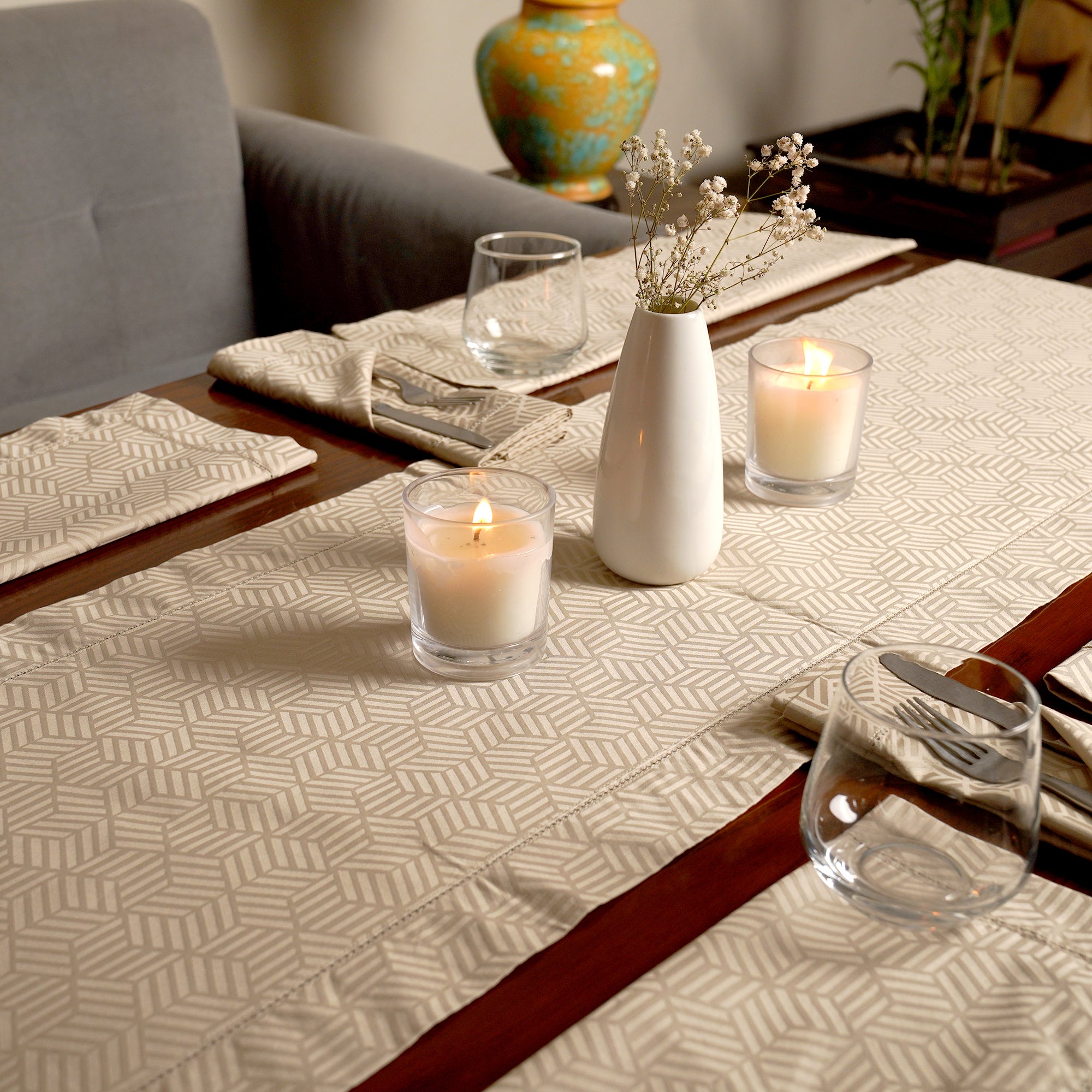 Jacquard Table Runner Luxe-Edition