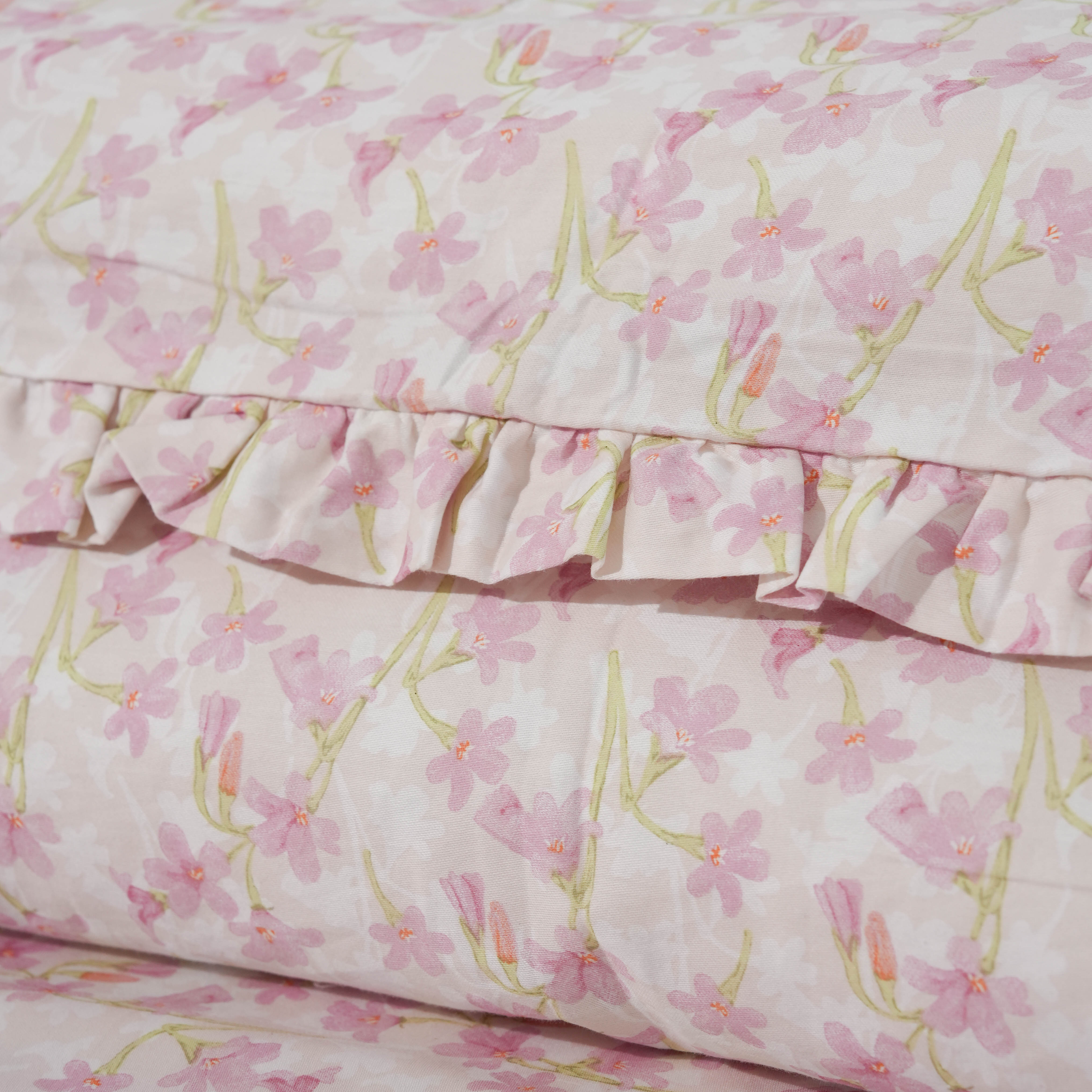 Nyra Bed Sheet Set