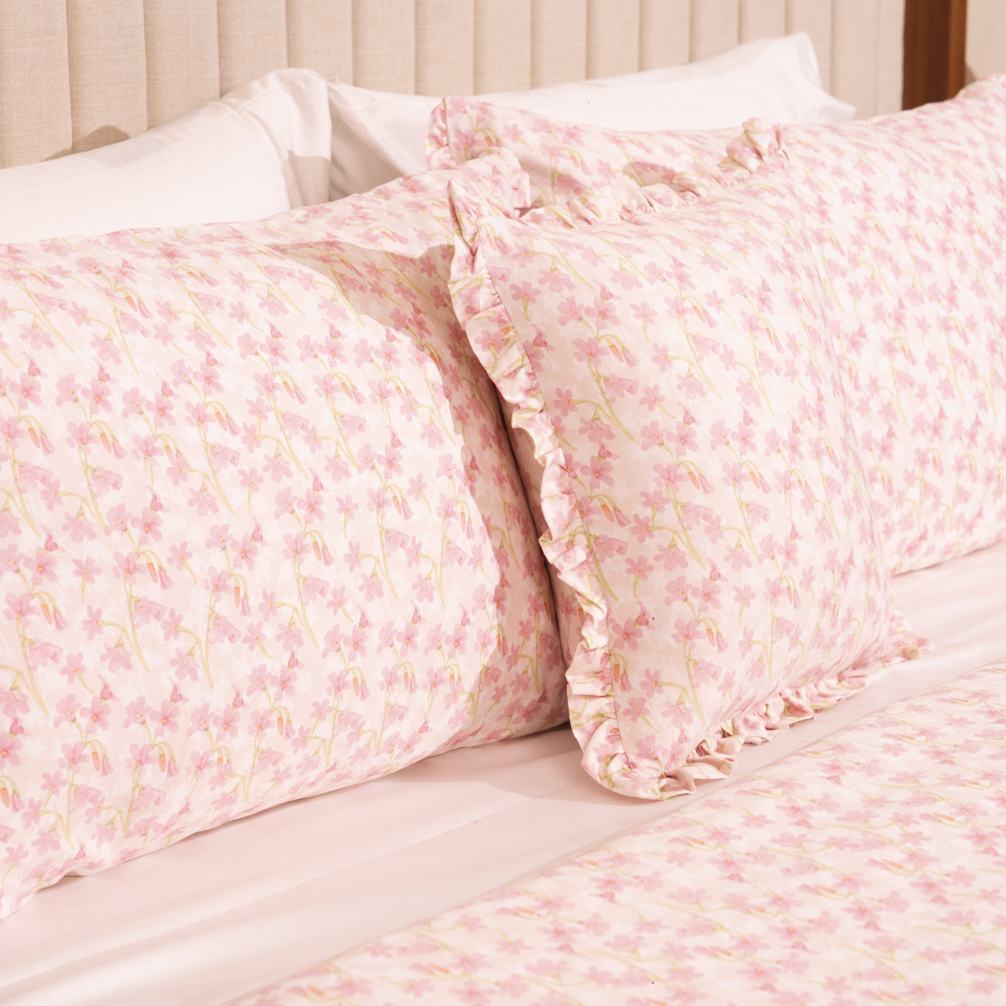 Nyra Bed Sheet Set