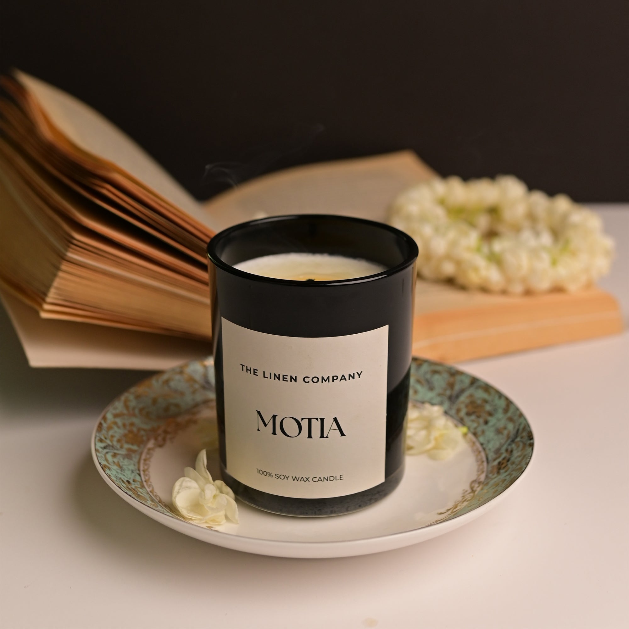 Motia Scented Candle