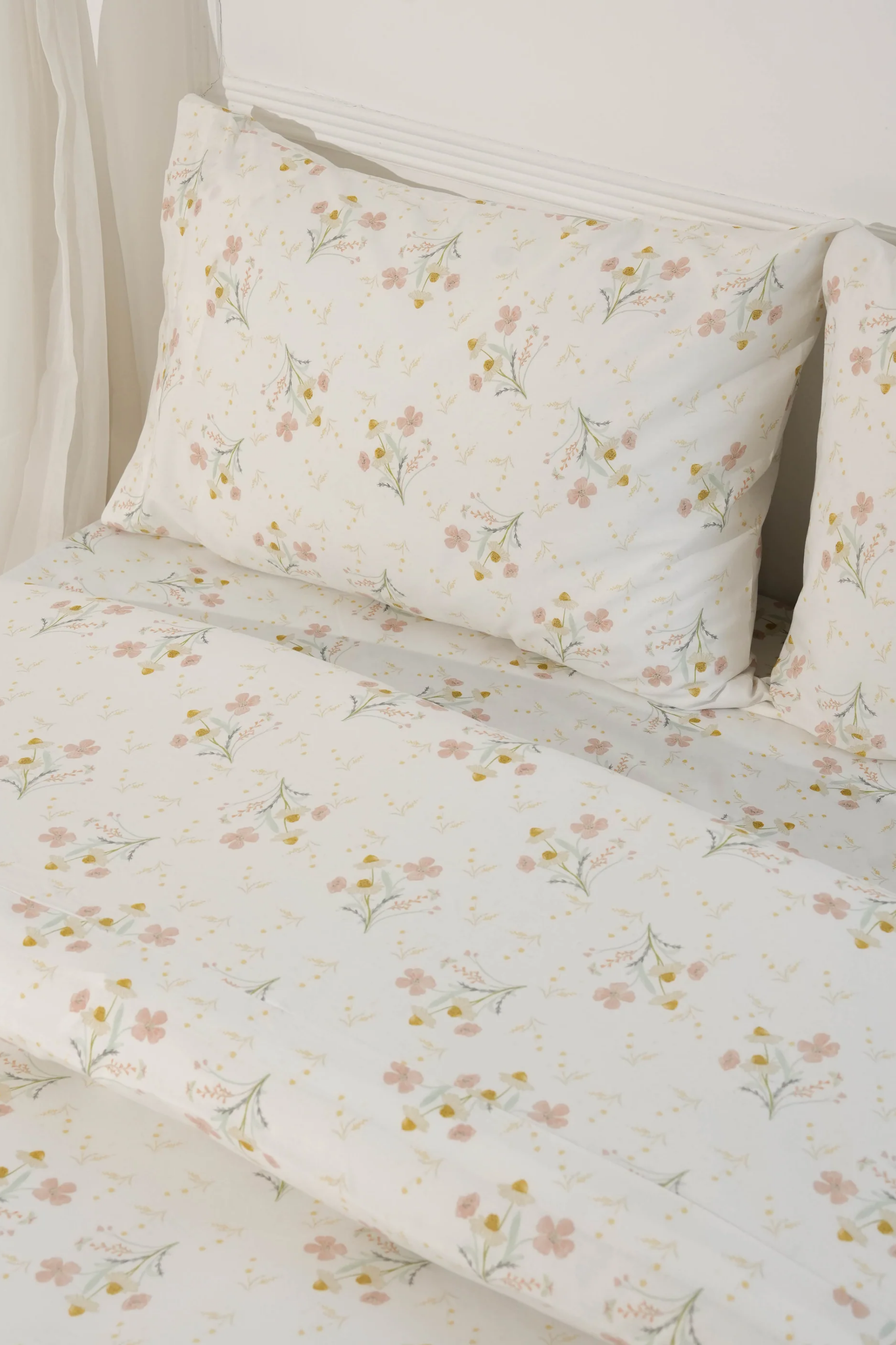 Lumiere Bed Sheets