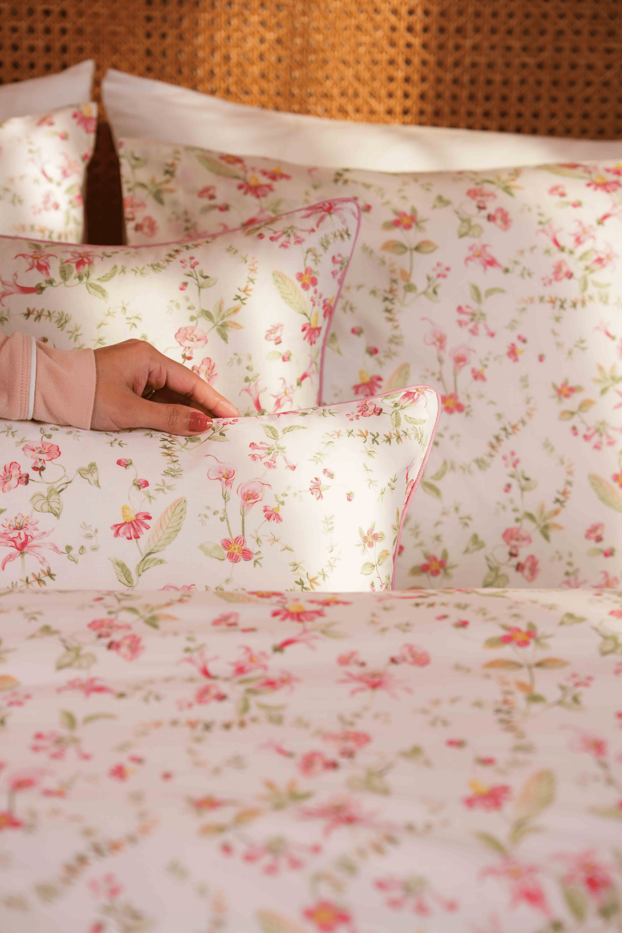 Dainty Blossom Bed Sheet Set