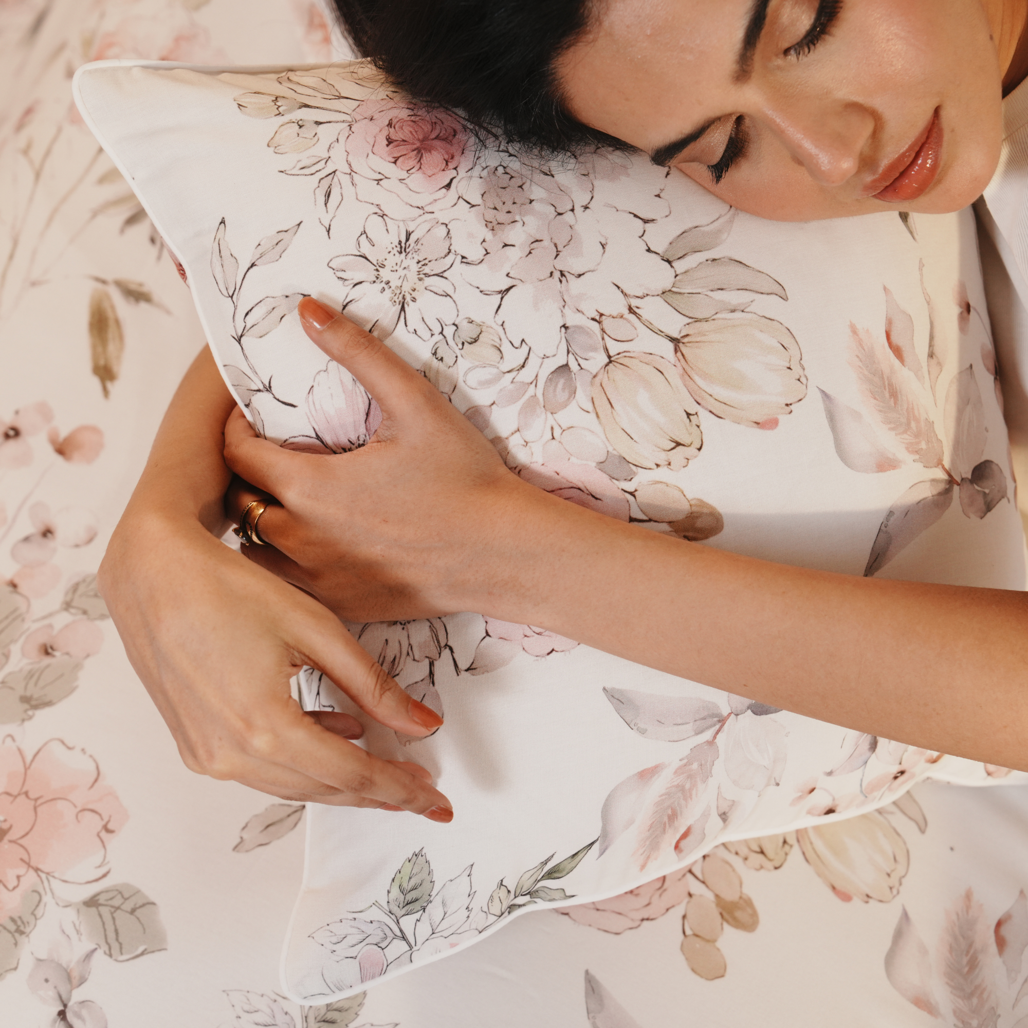 Petalis Bed Sheet Set