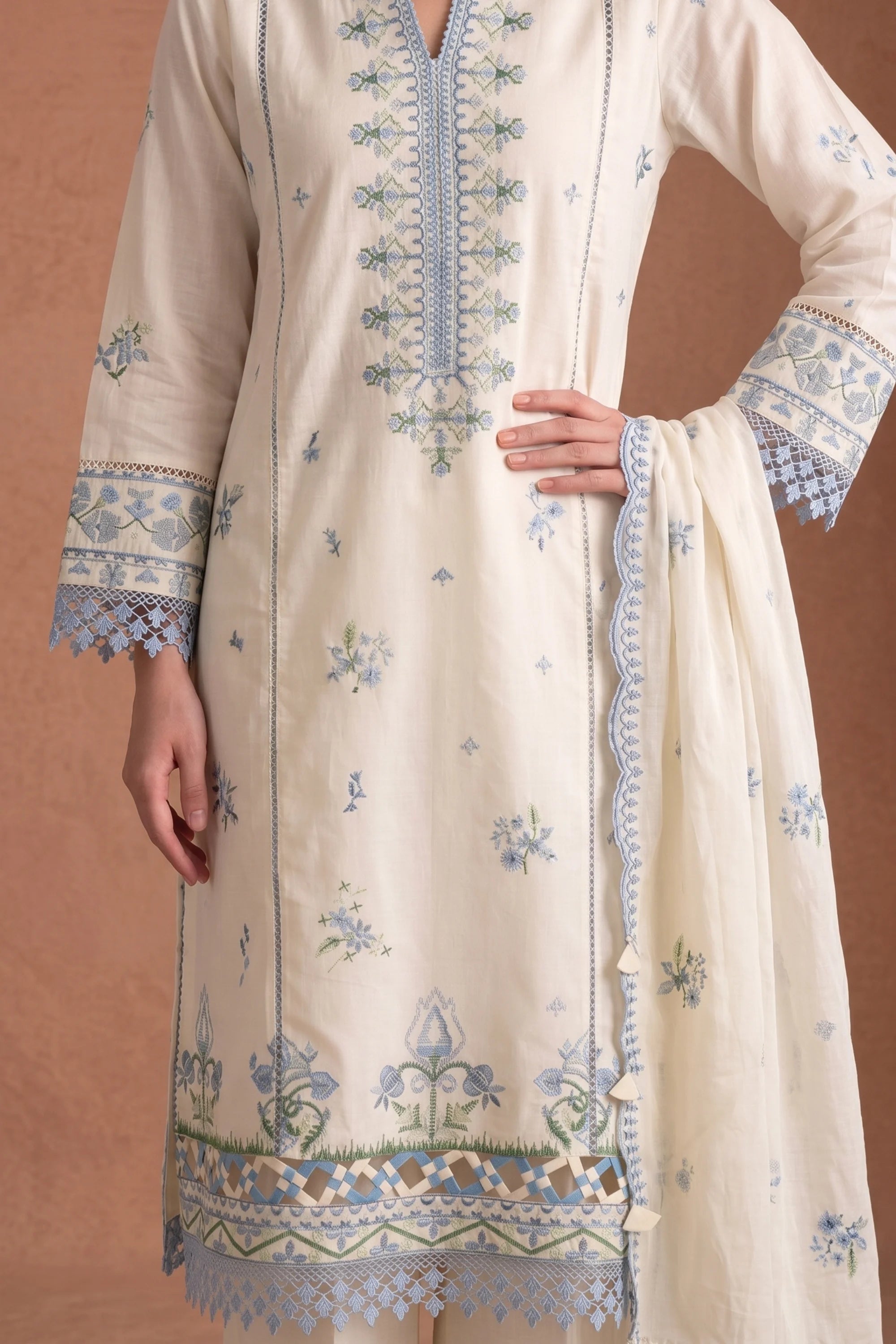 Ivory Suzani - Luxury Lawn Suit