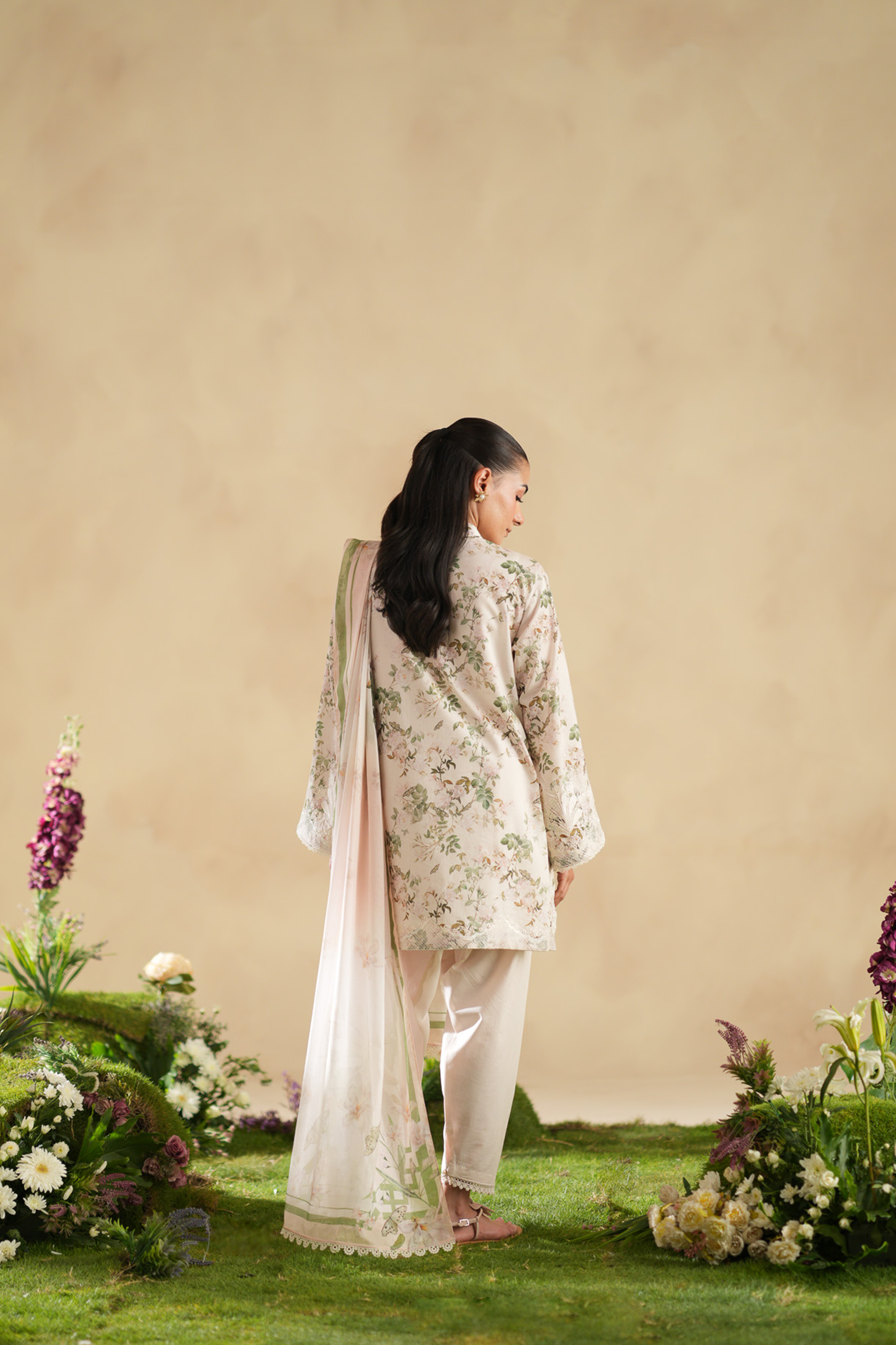 Feuille - Luxury Lawn Suit