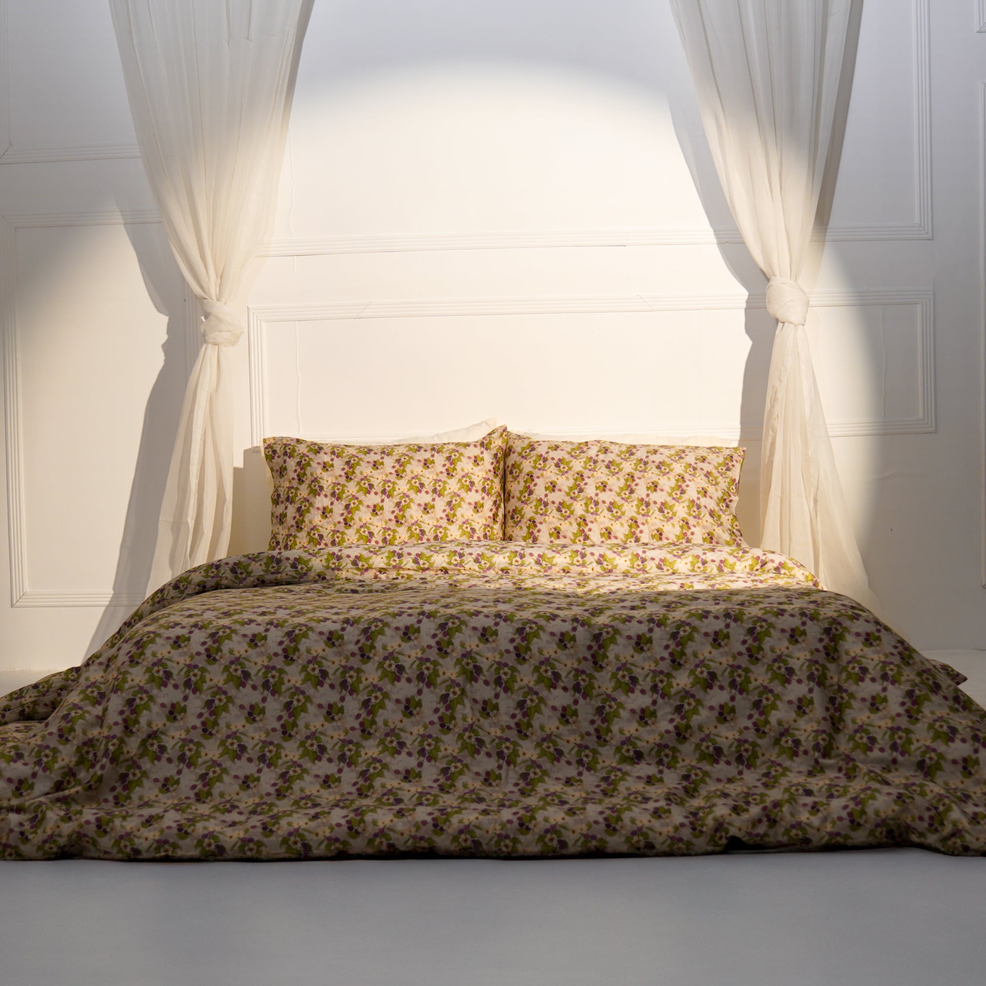 Cyra Duvet Cover Only - Luxe Edition