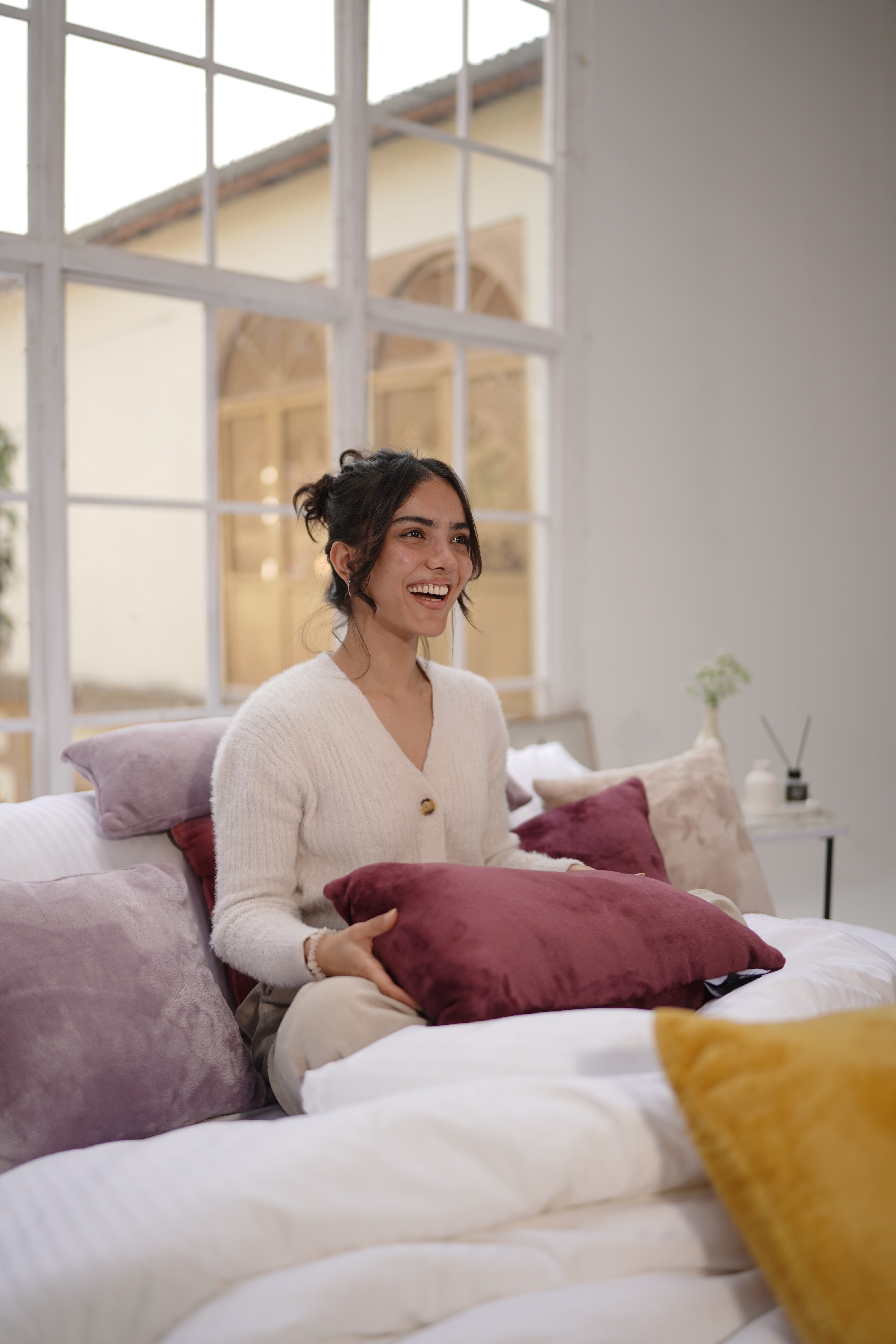 نیوی آلیشان کشن