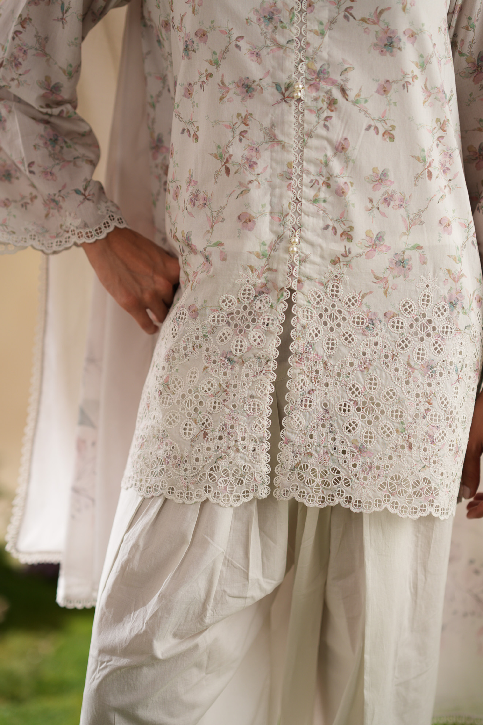 Rose Fleur - Luxury Lawn Suit