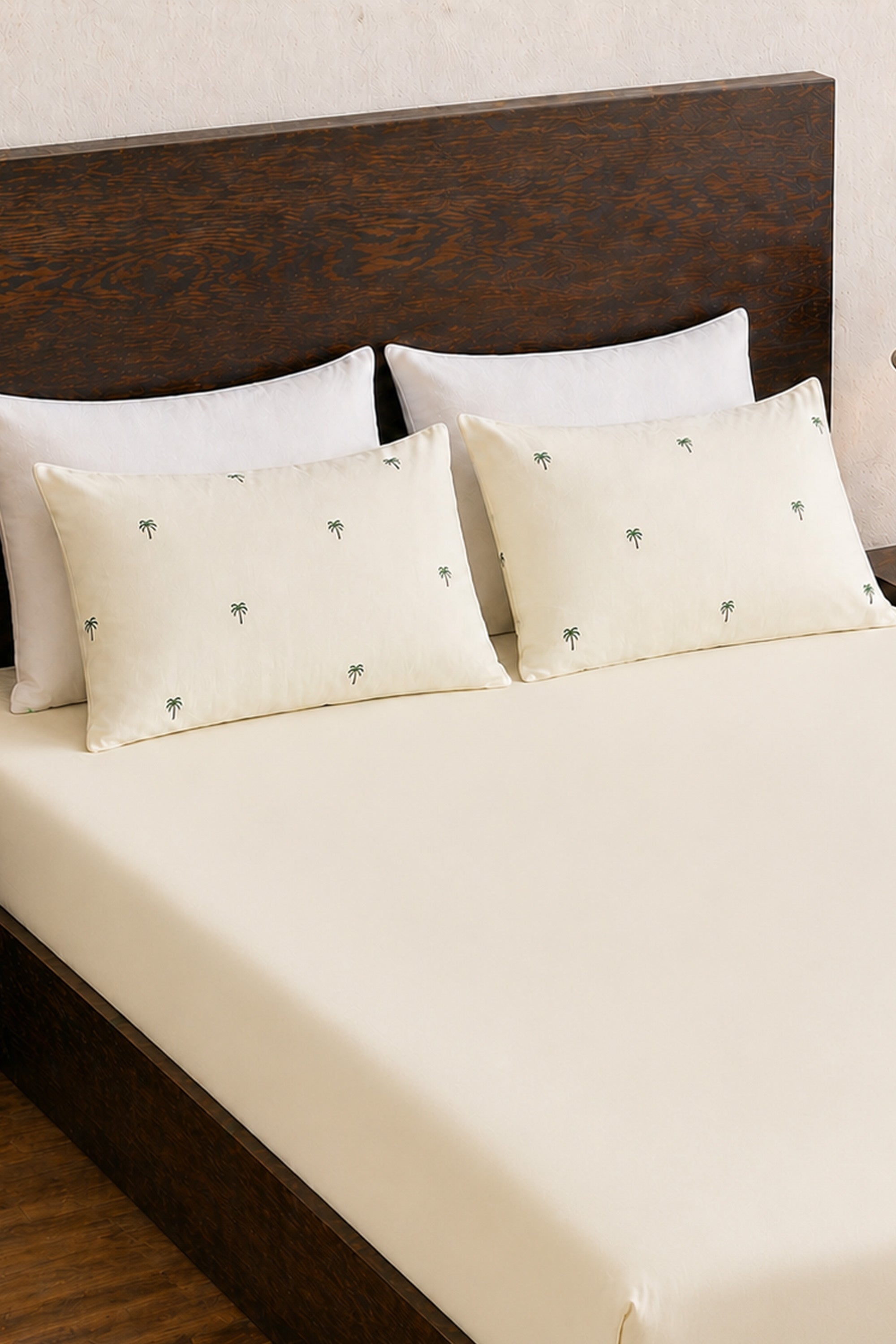 T400 Luxe Ivory Embroidered Egyptian Cotton Bed Sheet Set