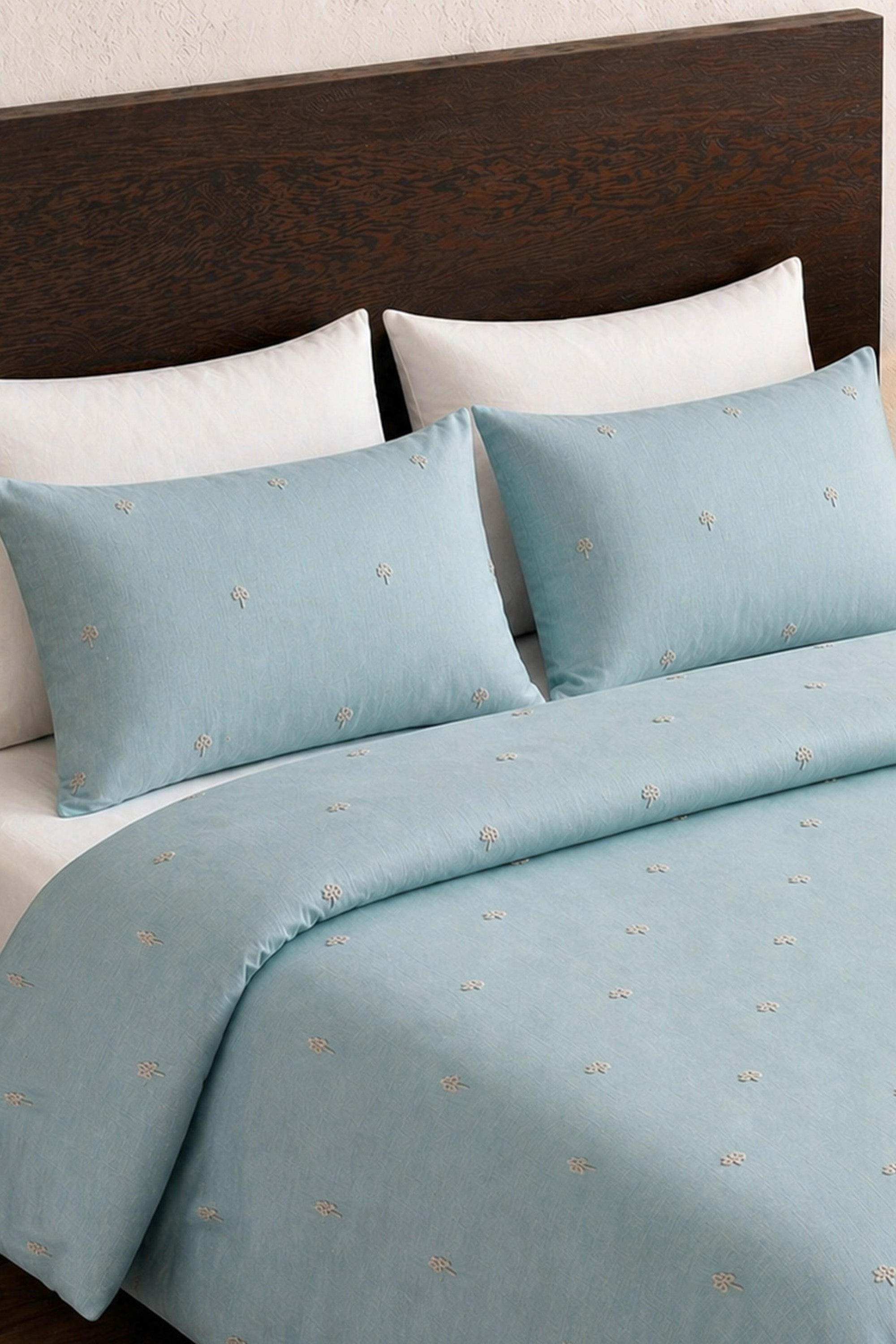 T400 Luxe Sky Embroidered Egyptian Cotton Duvet Cover Set