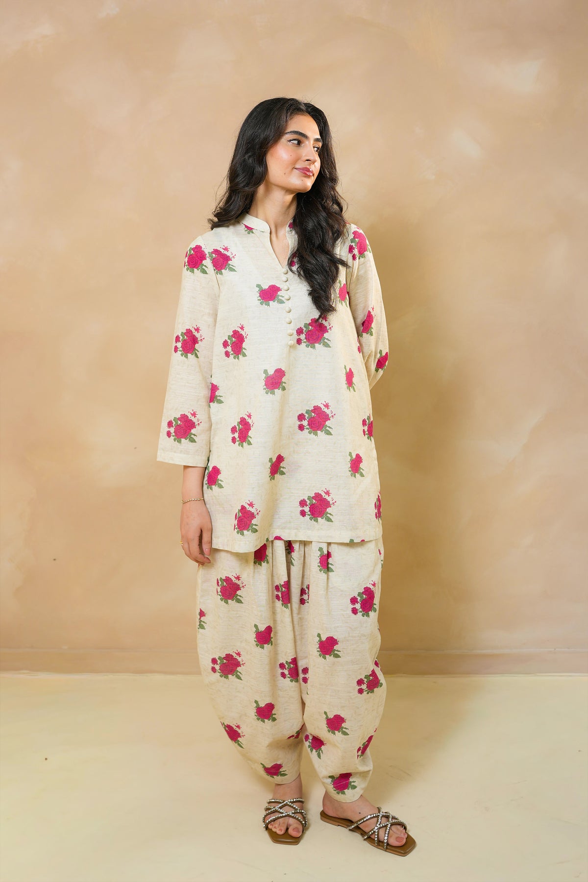 Thread Bloom Khaddar Set