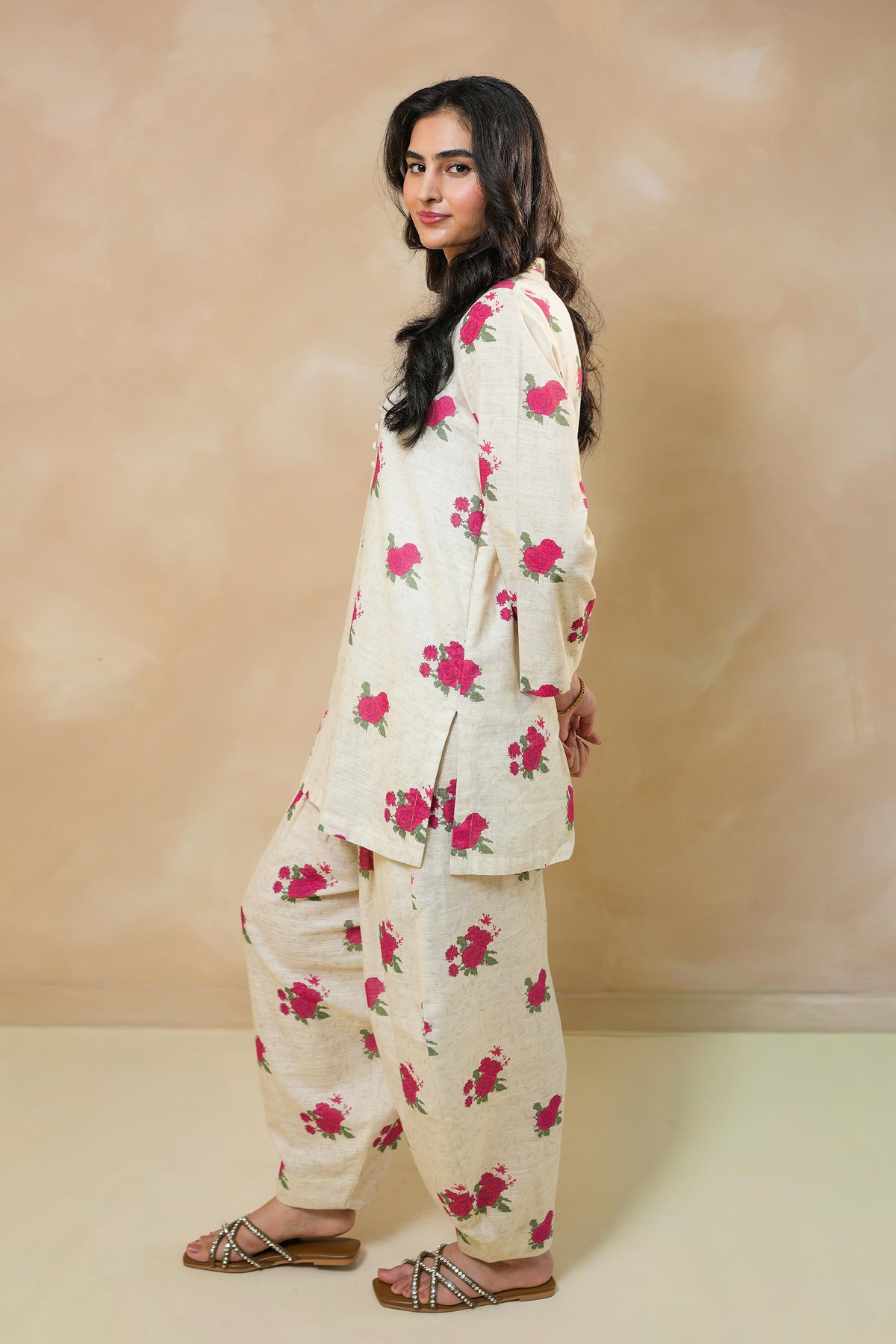 Thread Bloom Khaddar Set